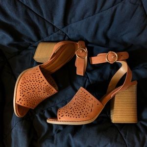 Chunky Tan Heels